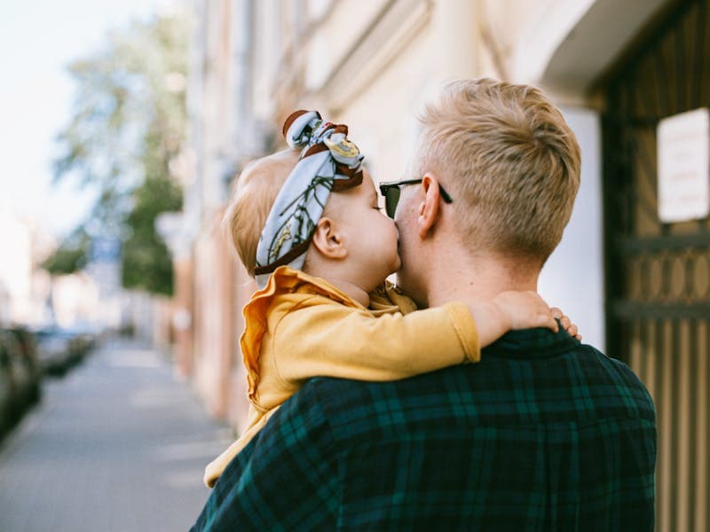Baby stretching and fighting sleep